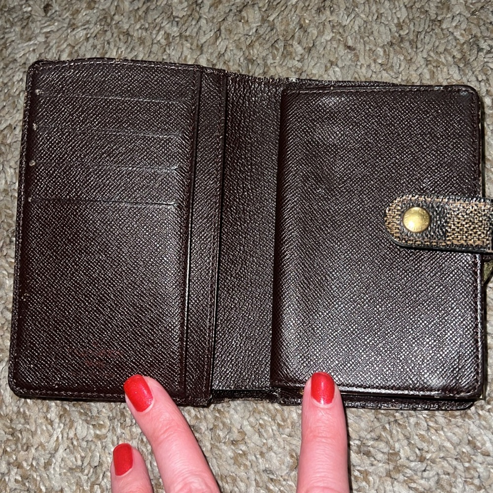 Authentic Louis Vuitton Damier Ebene Kisslock Wallet - Picture 5 of 16